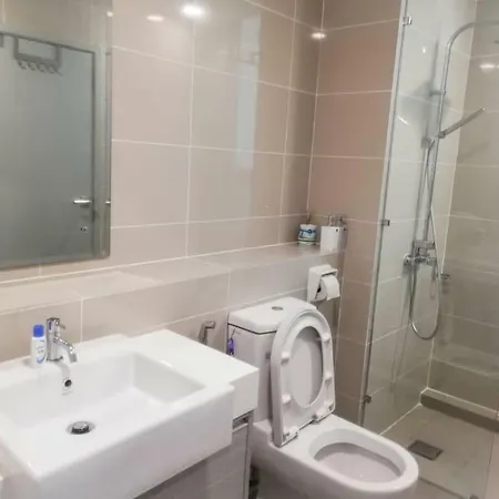Blue Sky Apartment 5-6Pax Kota Kinabalu Exterior photo