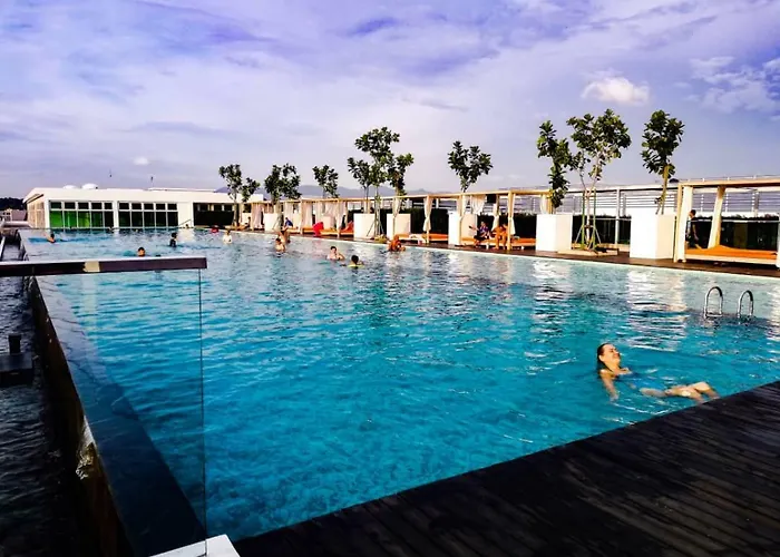 Blue Sky Apartment 5-6Pax
